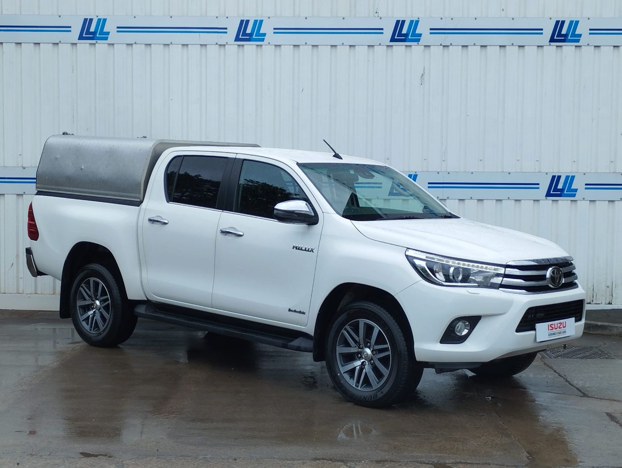 2020 TOYOTA HILUX