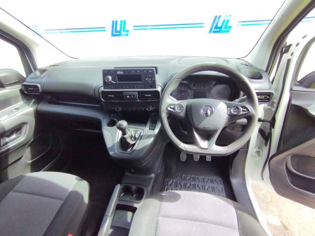 2021 Vauxhall Combo Cargo 2300 1.5 Turbo D 100ps H1 Dynamic Van
